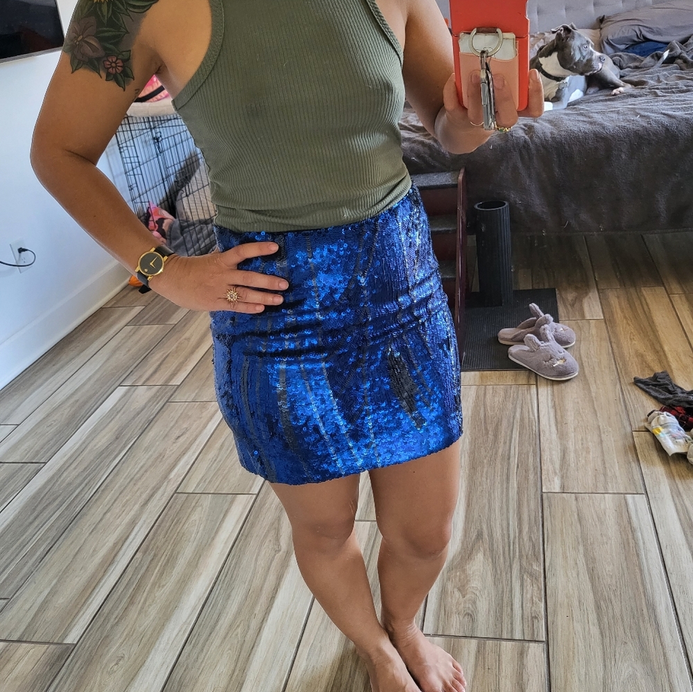 Bebe Blue Sequin Mini skirt size 2
